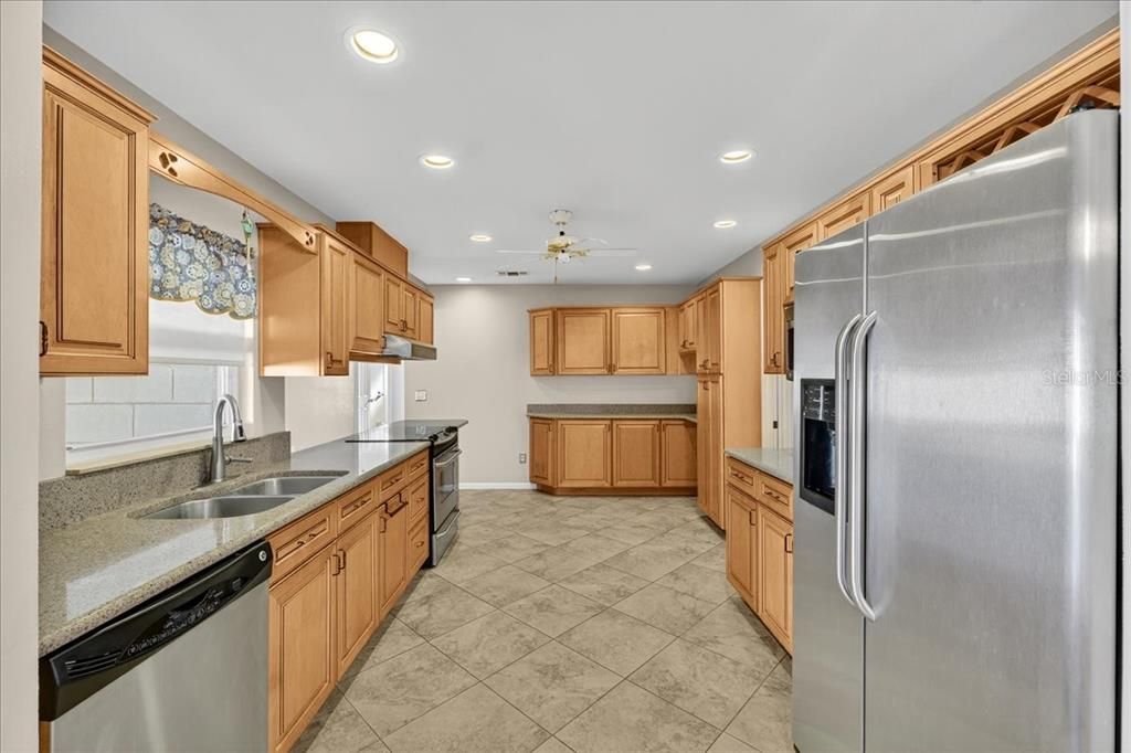 Active With Contract: $399,000 (3 beds, 2 baths, 1450 Square Feet)