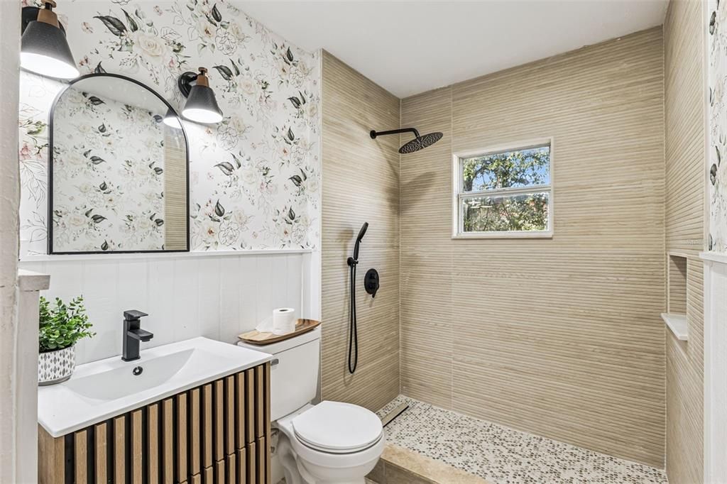 For Sale: $355,000 (4 beds, 2 baths, 1264 Square Feet)