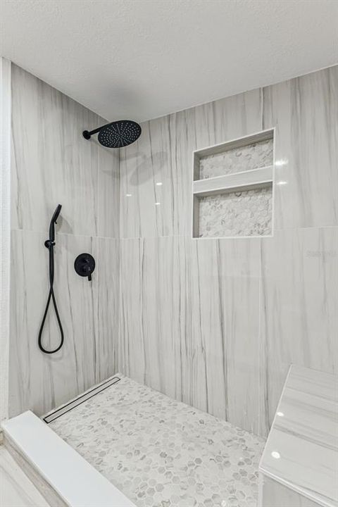 For Sale: $355,000 (4 beds, 2 baths, 1264 Square Feet)