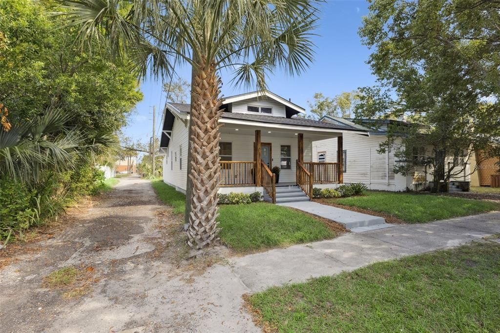 For Sale: $355,000 (4 beds, 2 baths, 1264 Square Feet)