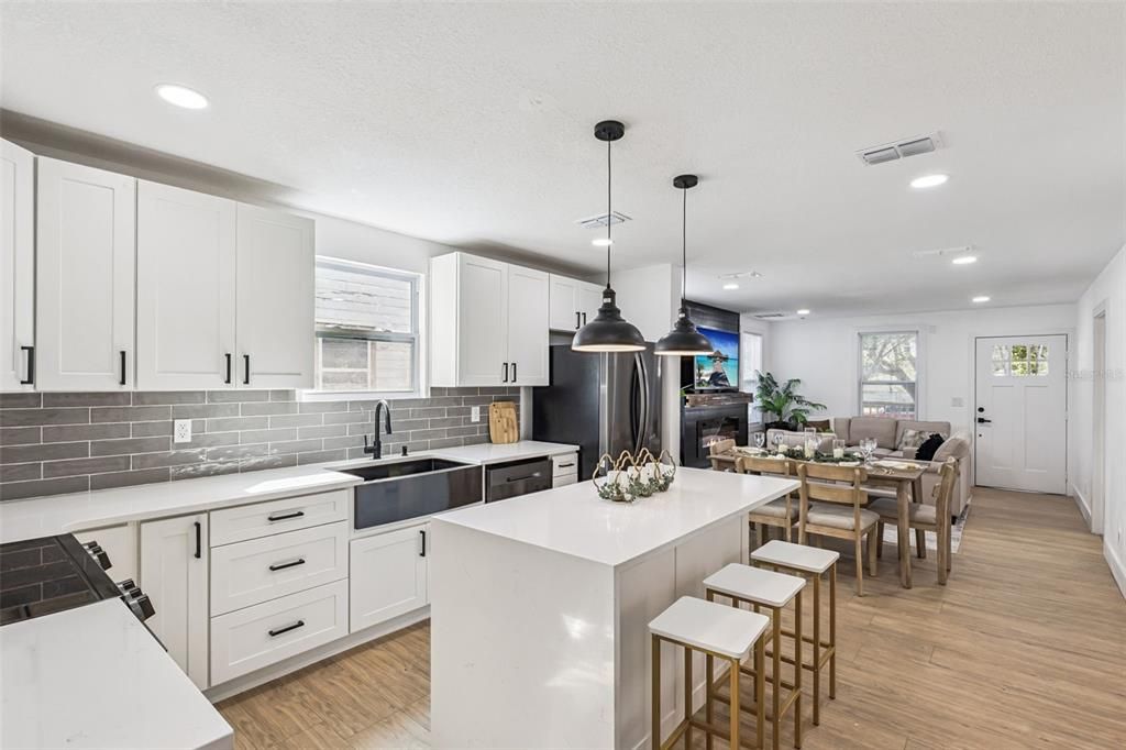 For Sale: $355,000 (4 beds, 2 baths, 1264 Square Feet)