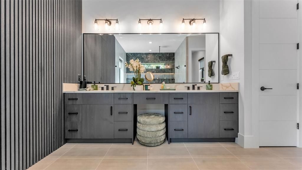 For Sale: $2,192,000 (5 beds, 4 baths, 4436 Square Feet)