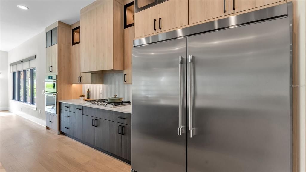 For Sale: $2,192,000 (5 beds, 4 baths, 4436 Square Feet)