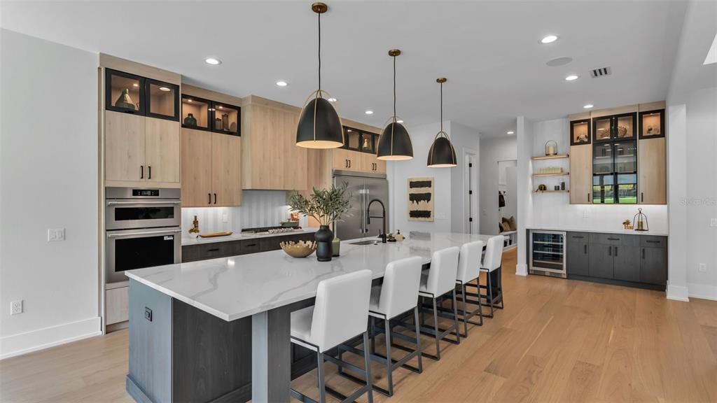 For Sale: $2,192,000 (5 beds, 4 baths, 4436 Square Feet)