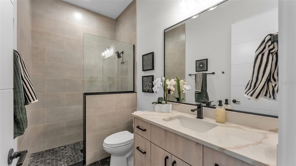 For Sale: $2,192,000 (5 beds, 4 baths, 4436 Square Feet)