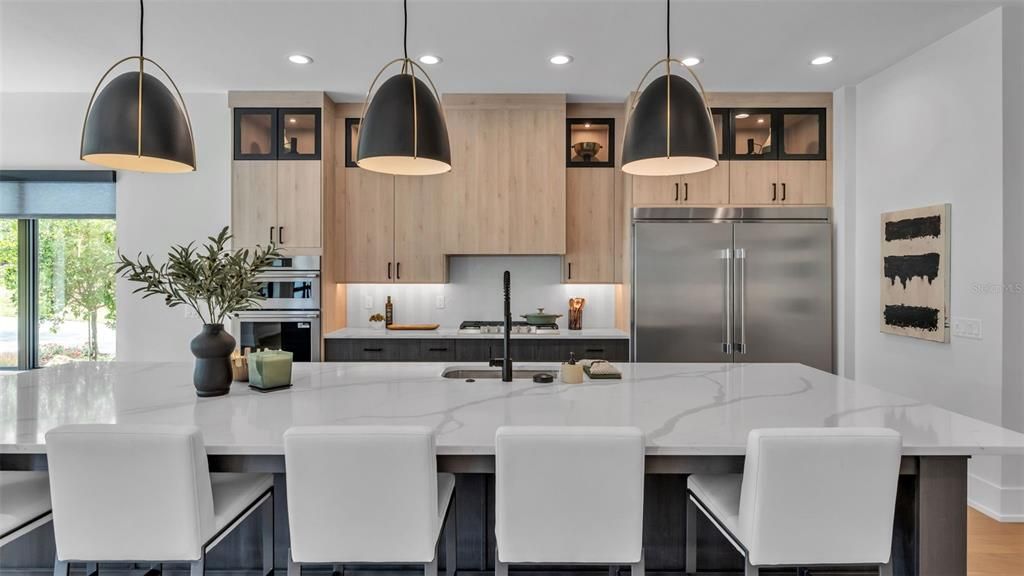 For Sale: $2,192,000 (5 beds, 4 baths, 4436 Square Feet)