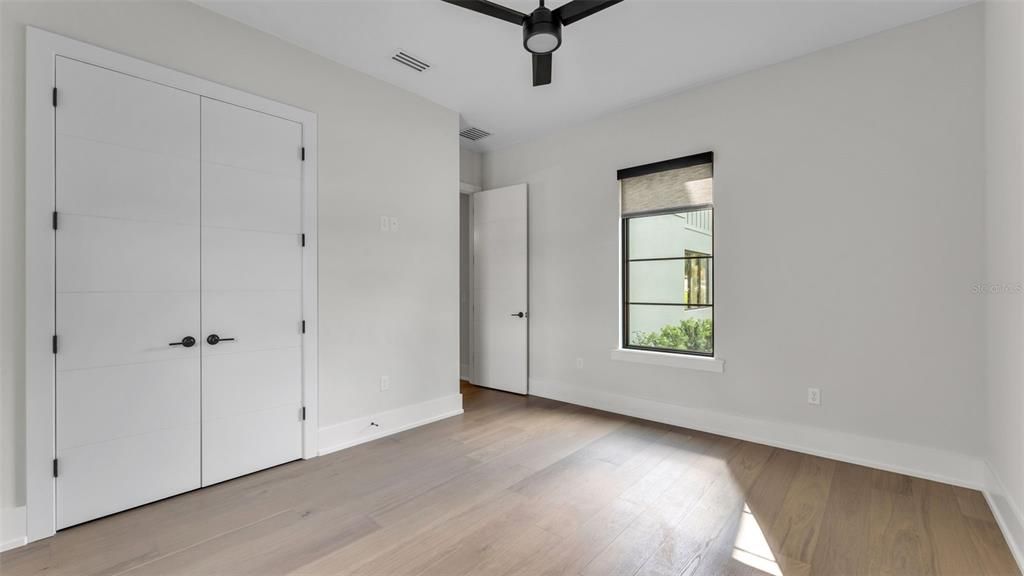 For Sale: $2,192,000 (5 beds, 4 baths, 4436 Square Feet)