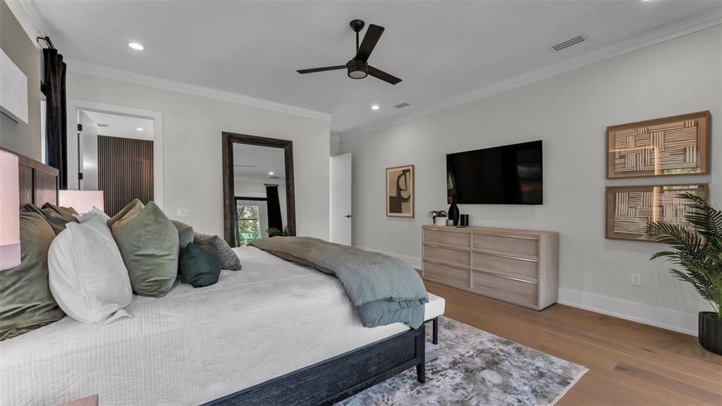 For Sale: $2,192,000 (5 beds, 4 baths, 4436 Square Feet)