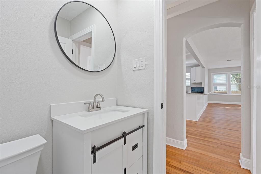 Active With Contract: $459,900 (2 beds, 2 baths, 1394 Square Feet)