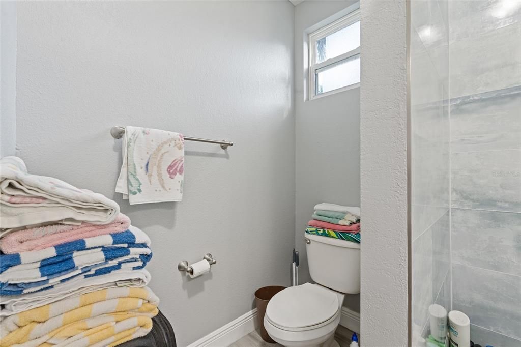 Active With Contract: $459,900 (2 beds, 2 baths, 1394 Square Feet)