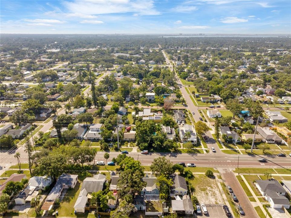 Active With Contract: $459,900 (2 beds, 2 baths, 1394 Square Feet)