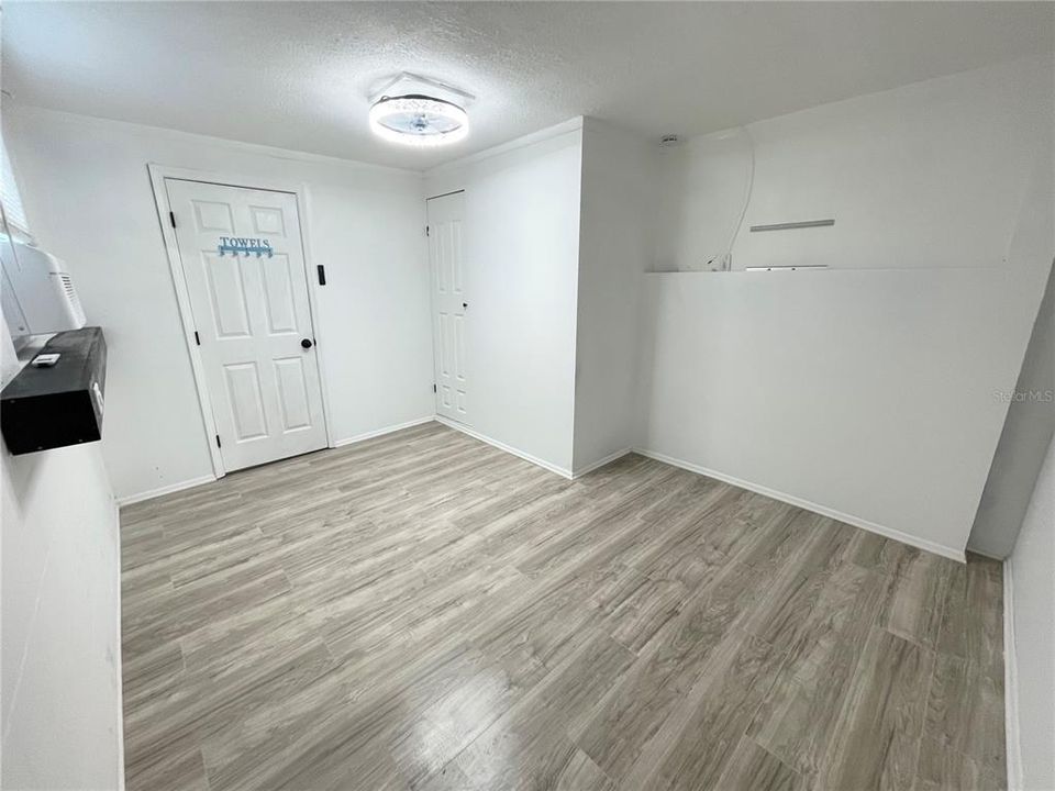 For Rent: $1,750 (3 beds, 1 baths, 864 Square Feet)