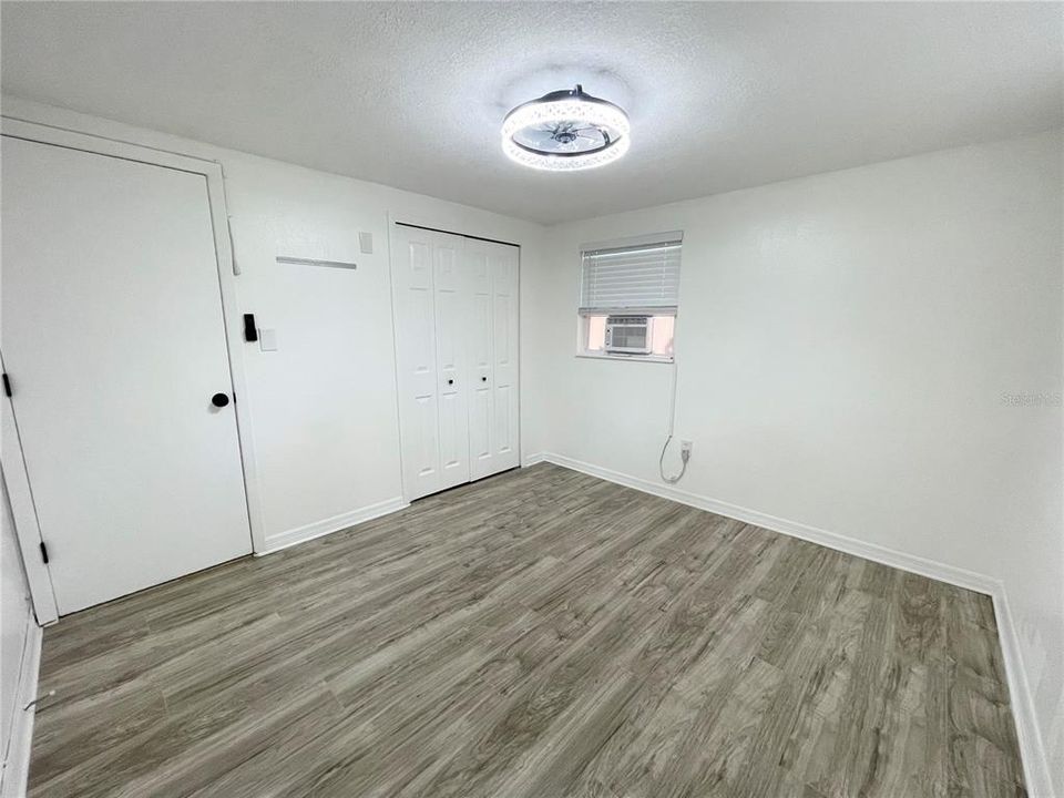 For Rent: $1,750 (3 beds, 1 baths, 864 Square Feet)