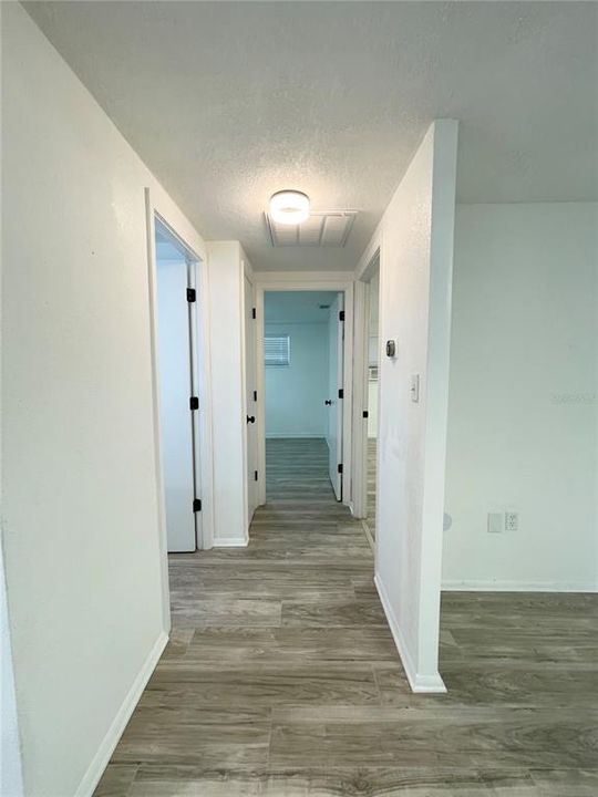 For Rent: $1,750 (3 beds, 1 baths, 864 Square Feet)