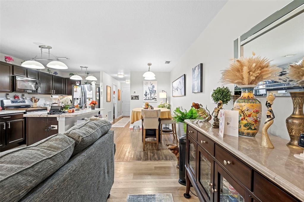 На продажу: $265,000 (2 спален, 2 ванн, 1044 Квадратных фут)