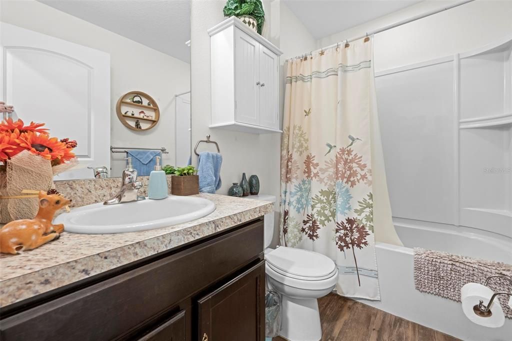 На продажу: $265,000 (2 спален, 2 ванн, 1044 Квадратных фут)