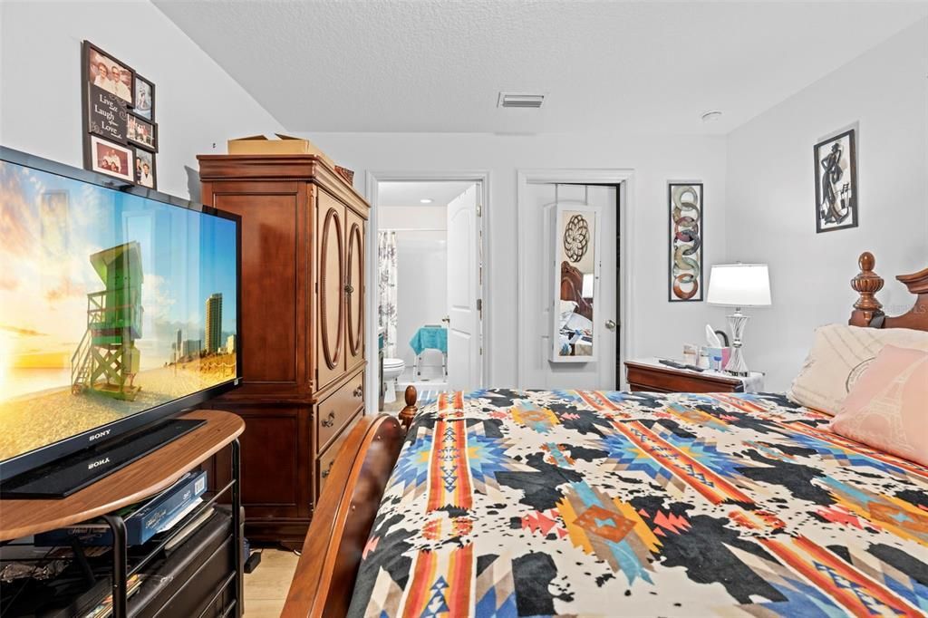 На продажу: $265,000 (2 спален, 2 ванн, 1044 Квадратных фут)