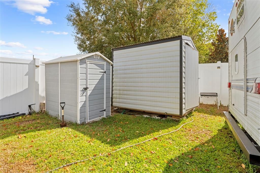 На продажу: $265,000 (2 спален, 2 ванн, 1044 Квадратных фут)