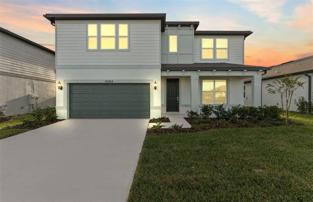 Active With Contract: $484,590 (4 beds, 3 baths, 2894 Square Feet)