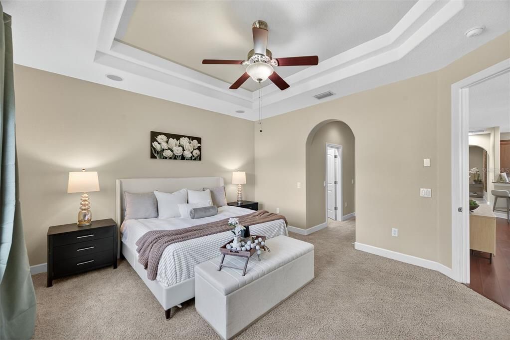 For Sale: $549,000 (5 beds, 3 baths, 2950 Square Feet)