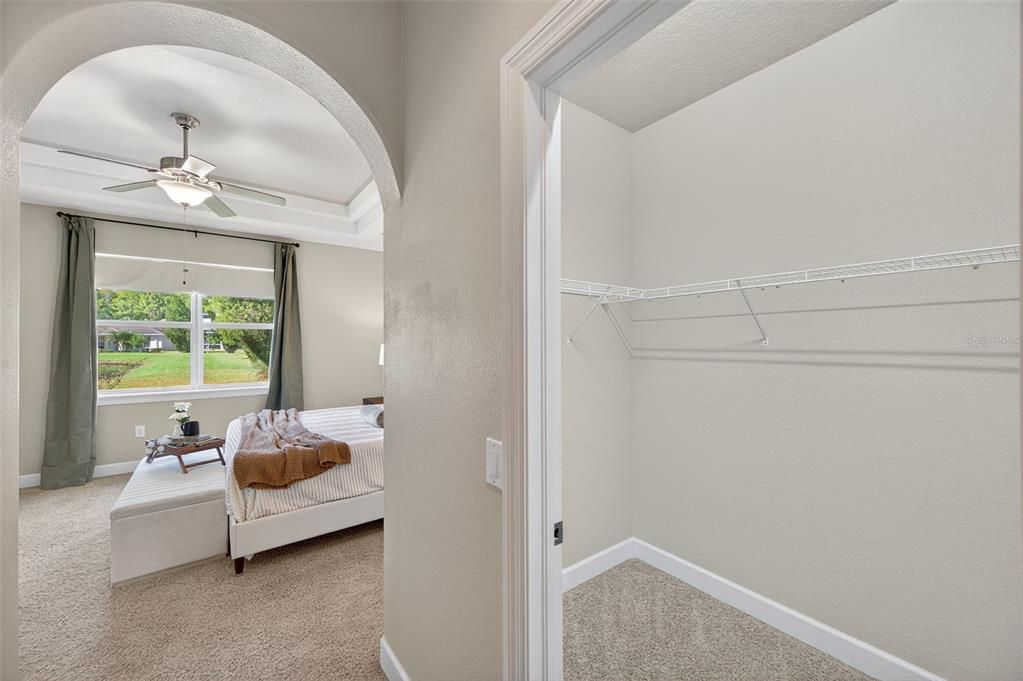 For Sale: $549,000 (5 beds, 3 baths, 2950 Square Feet)