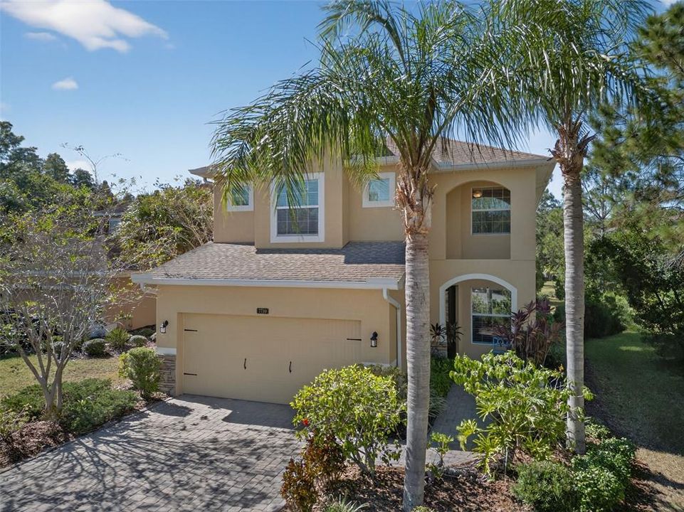 For Sale: $549,000 (5 beds, 3 baths, 2950 Square Feet)