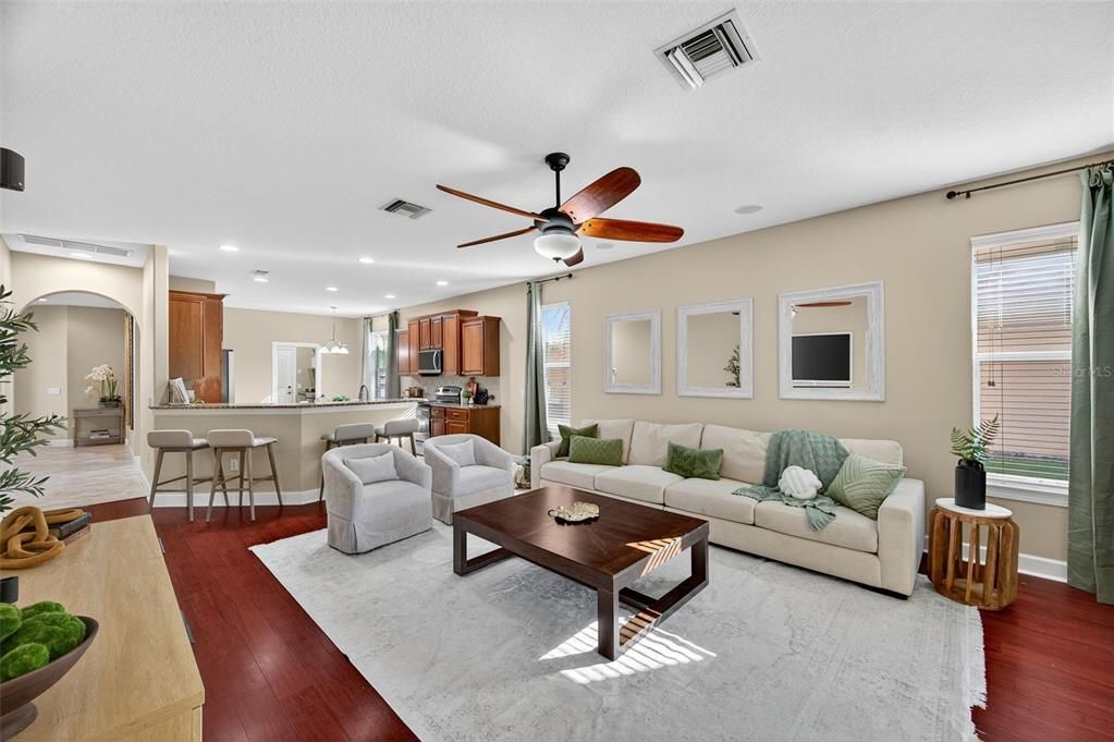 For Sale: $549,000 (5 beds, 3 baths, 2950 Square Feet)