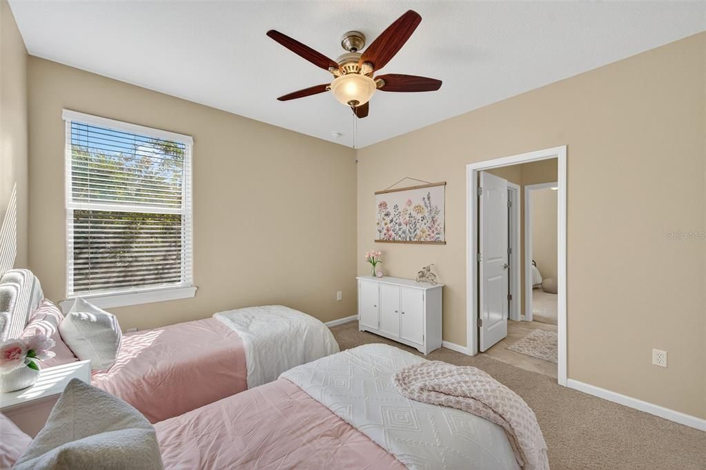 For Sale: $549,000 (5 beds, 3 baths, 2950 Square Feet)