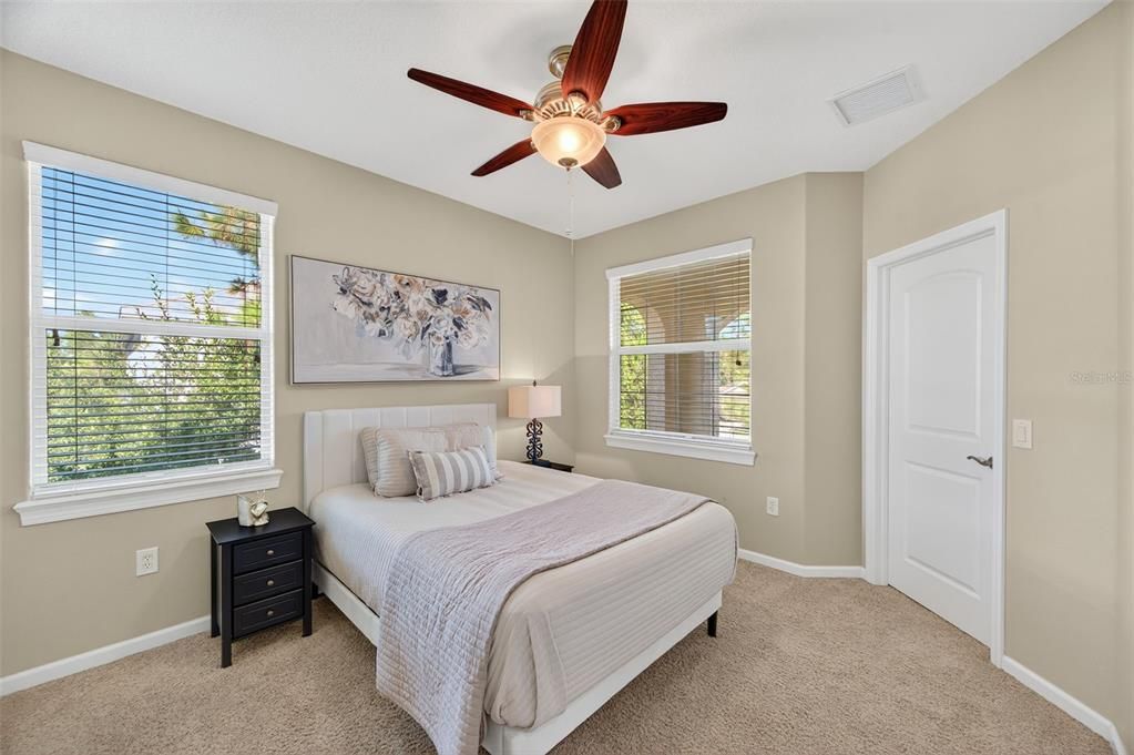 For Sale: $549,000 (5 beds, 3 baths, 2950 Square Feet)