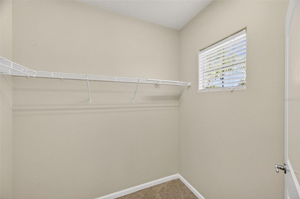 For Sale: $549,000 (5 beds, 3 baths, 2950 Square Feet)