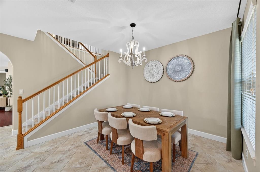 For Sale: $549,000 (5 beds, 3 baths, 2950 Square Feet)