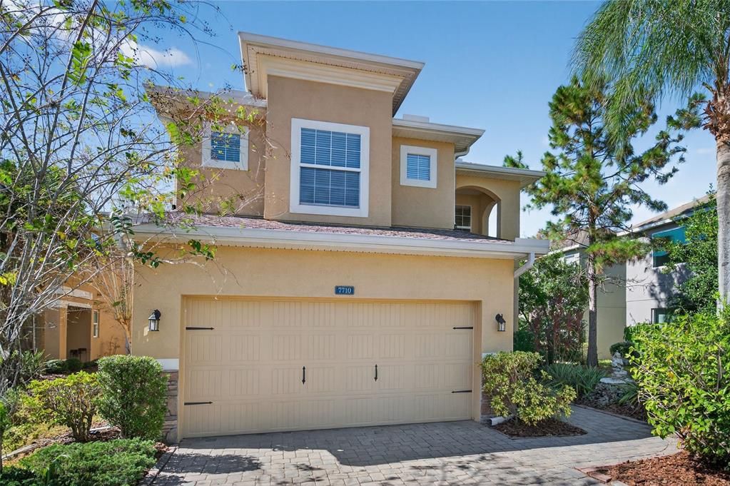 For Sale: $549,000 (5 beds, 3 baths, 2950 Square Feet)