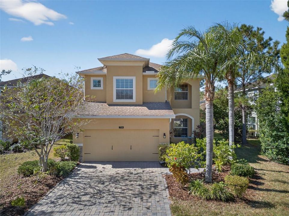 For Sale: $549,000 (5 beds, 3 baths, 2950 Square Feet)