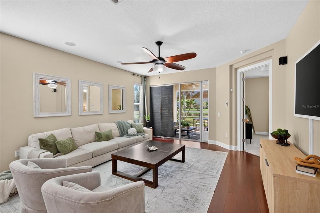 For Sale: $549,000 (5 beds, 3 baths, 2950 Square Feet)