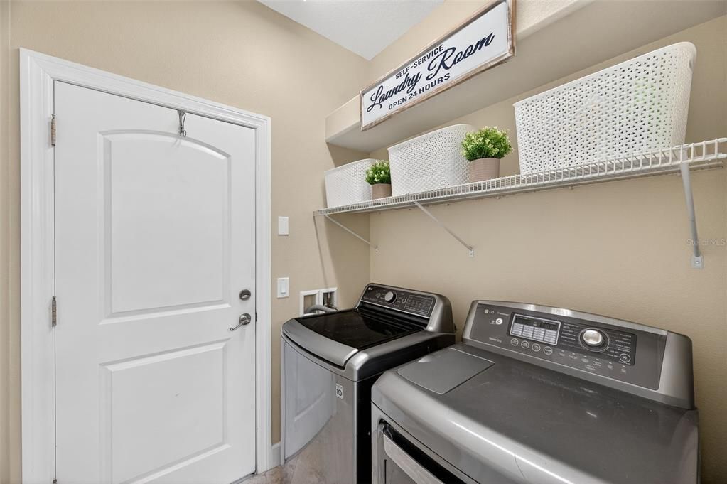 For Sale: $549,000 (5 beds, 3 baths, 2950 Square Feet)