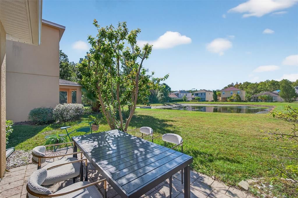 For Sale: $549,000 (5 beds, 3 baths, 2950 Square Feet)