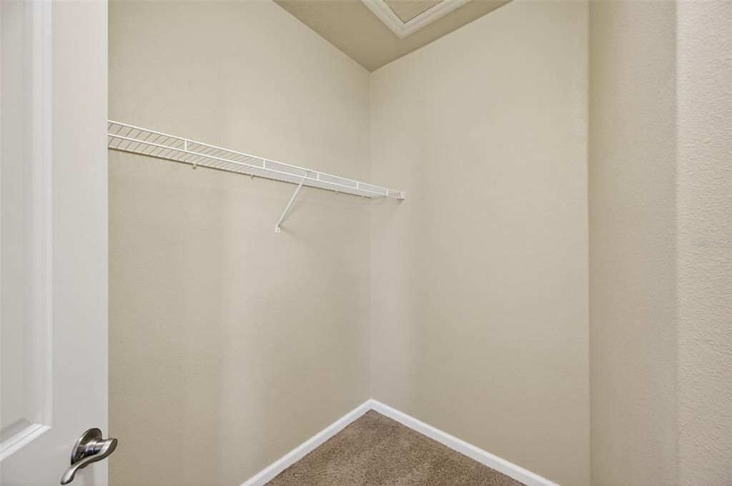 For Sale: $549,000 (5 beds, 3 baths, 2950 Square Feet)