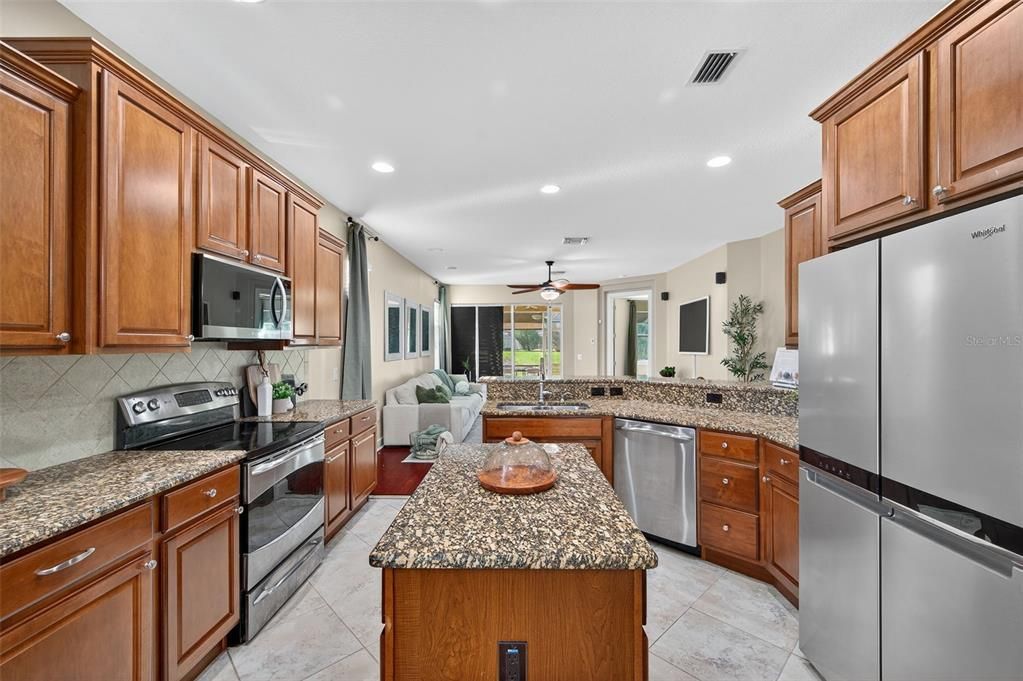 For Sale: $549,000 (5 beds, 3 baths, 2950 Square Feet)