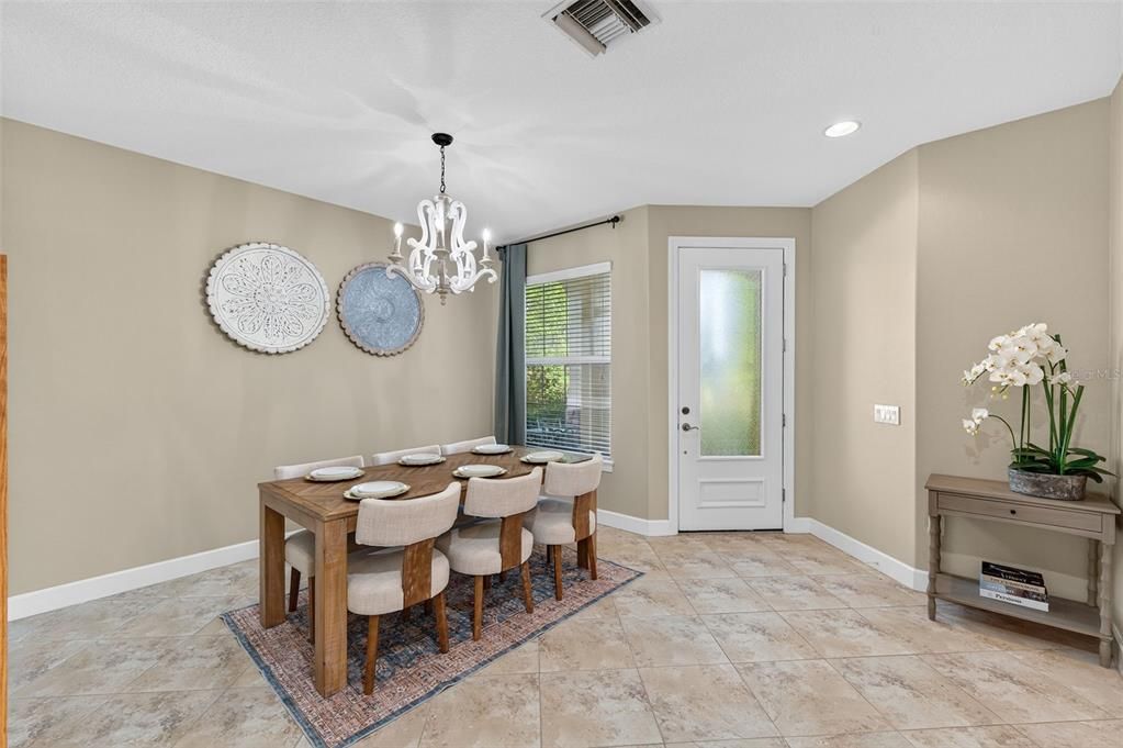 For Sale: $549,000 (5 beds, 3 baths, 2950 Square Feet)