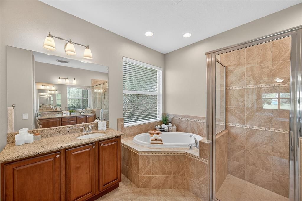 For Sale: $549,000 (5 beds, 3 baths, 2950 Square Feet)