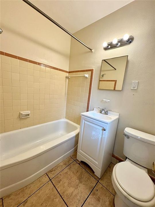 For Rent: $1,395 (2 beds, 2 baths, 850 Square Feet)