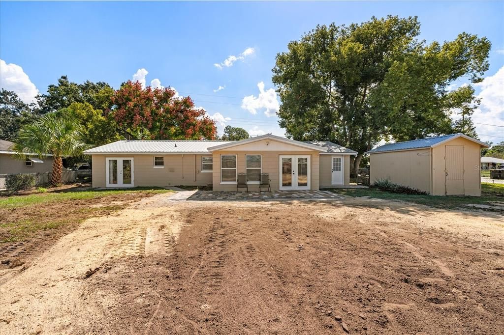 Под контрактом: $244,900 (3 спален, 2 ванн, 1740 Квадратных фут)