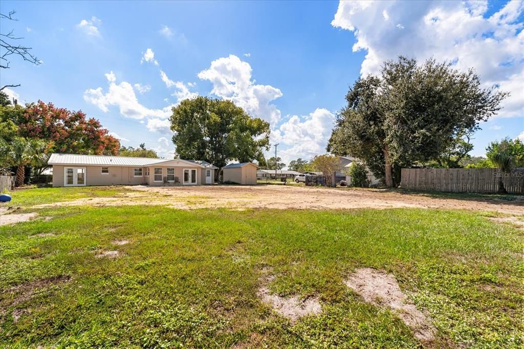 Под контрактом: $244,900 (3 спален, 2 ванн, 1740 Квадратных фут)