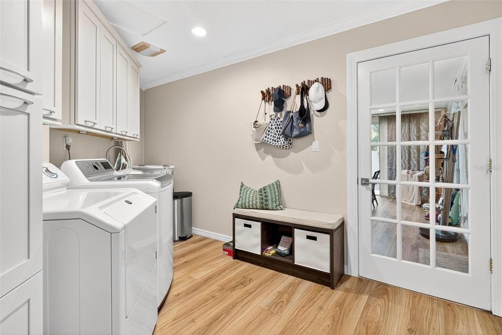 На продажу: $784,900 (4 спален, 3 ванн, 2799 Квадратных фут)