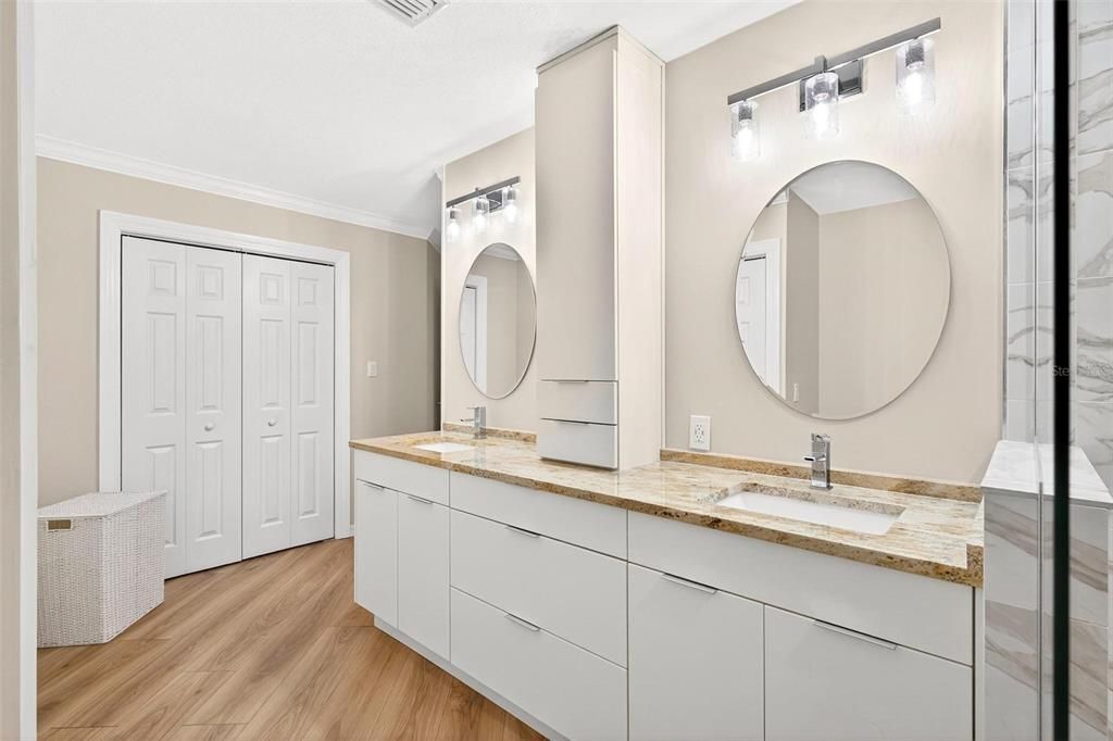 На продажу: $784,900 (4 спален, 3 ванн, 2799 Квадратных фут)