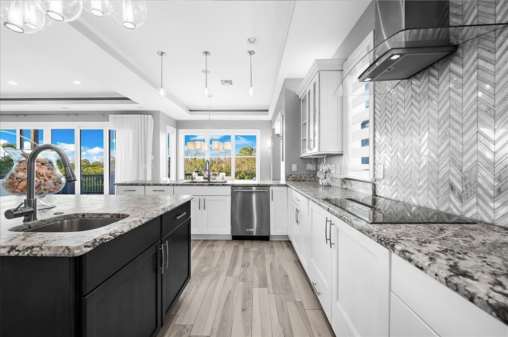 En Venta: $1,200,000 (4 camas, 3 baños, 3090 Pies cuadrados)