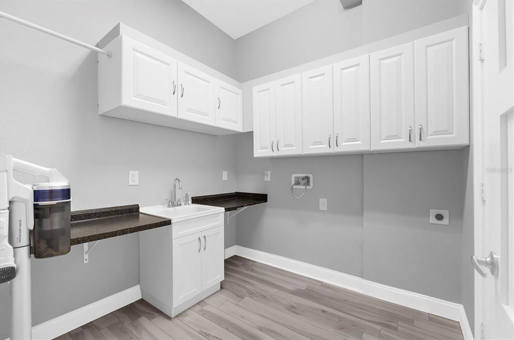 En Venta: $1,200,000 (4 camas, 3 baños, 3090 Pies cuadrados)