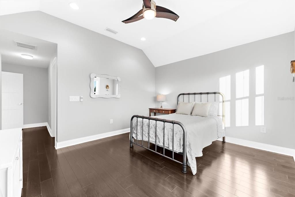 En Venta: $1,200,000 (4 camas, 3 baños, 3090 Pies cuadrados)