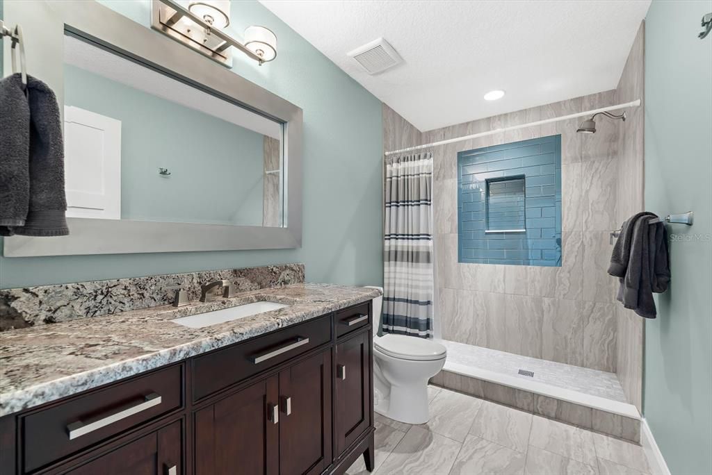 En Venta: $1,200,000 (4 camas, 3 baños, 3090 Pies cuadrados)