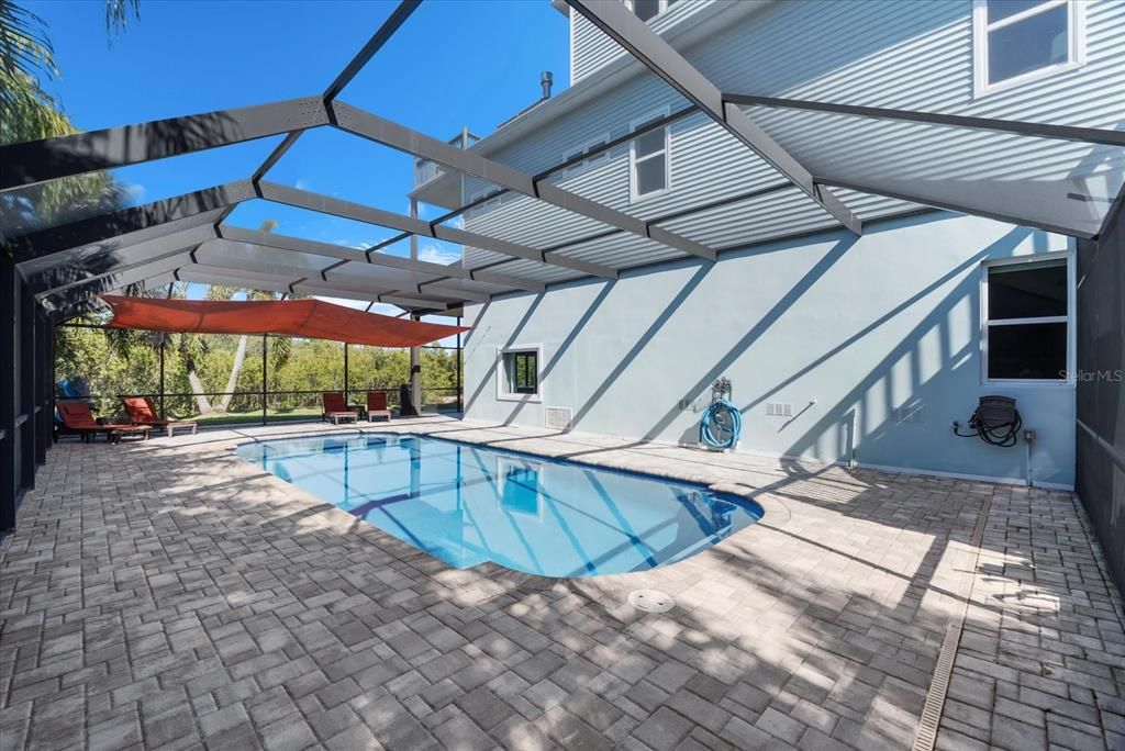 En Venta: $1,200,000 (4 camas, 3 baños, 3090 Pies cuadrados)